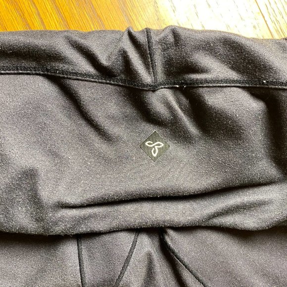 SOLD - Prana Leggings w/ lower print - Picture 5 of 7